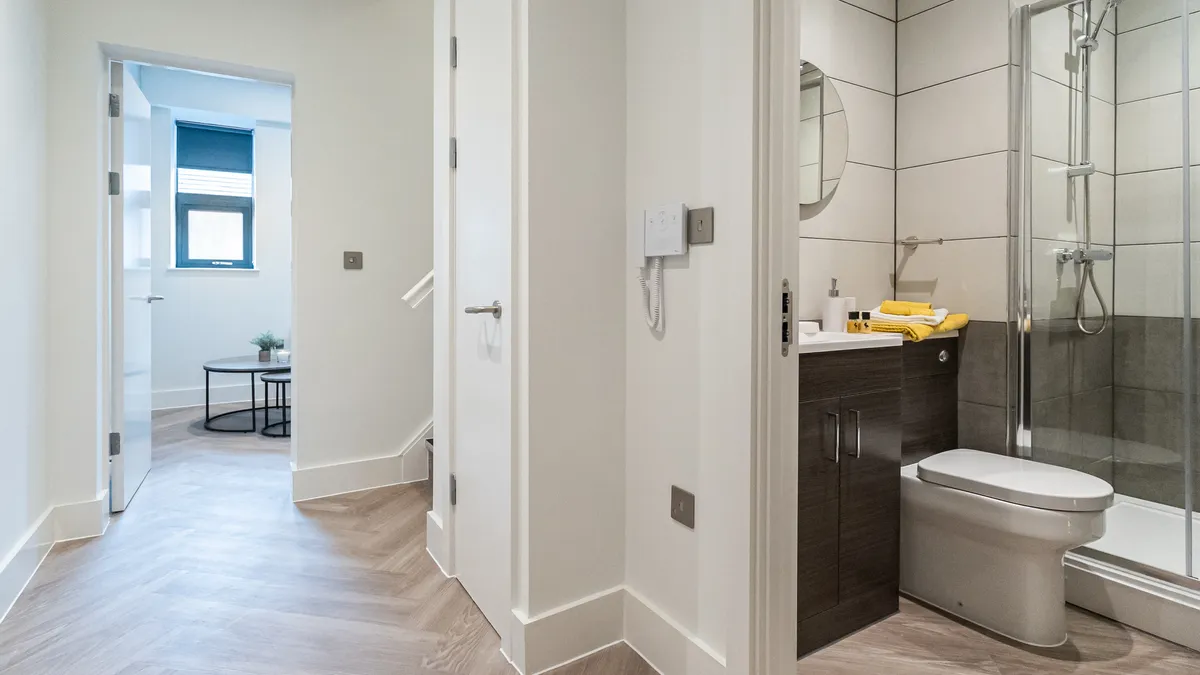 Flat BROOKLANDS ROAD in Sale