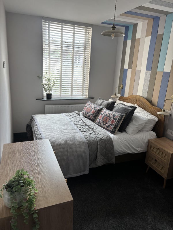 Room Back Plodder Lane South in Farnworth
