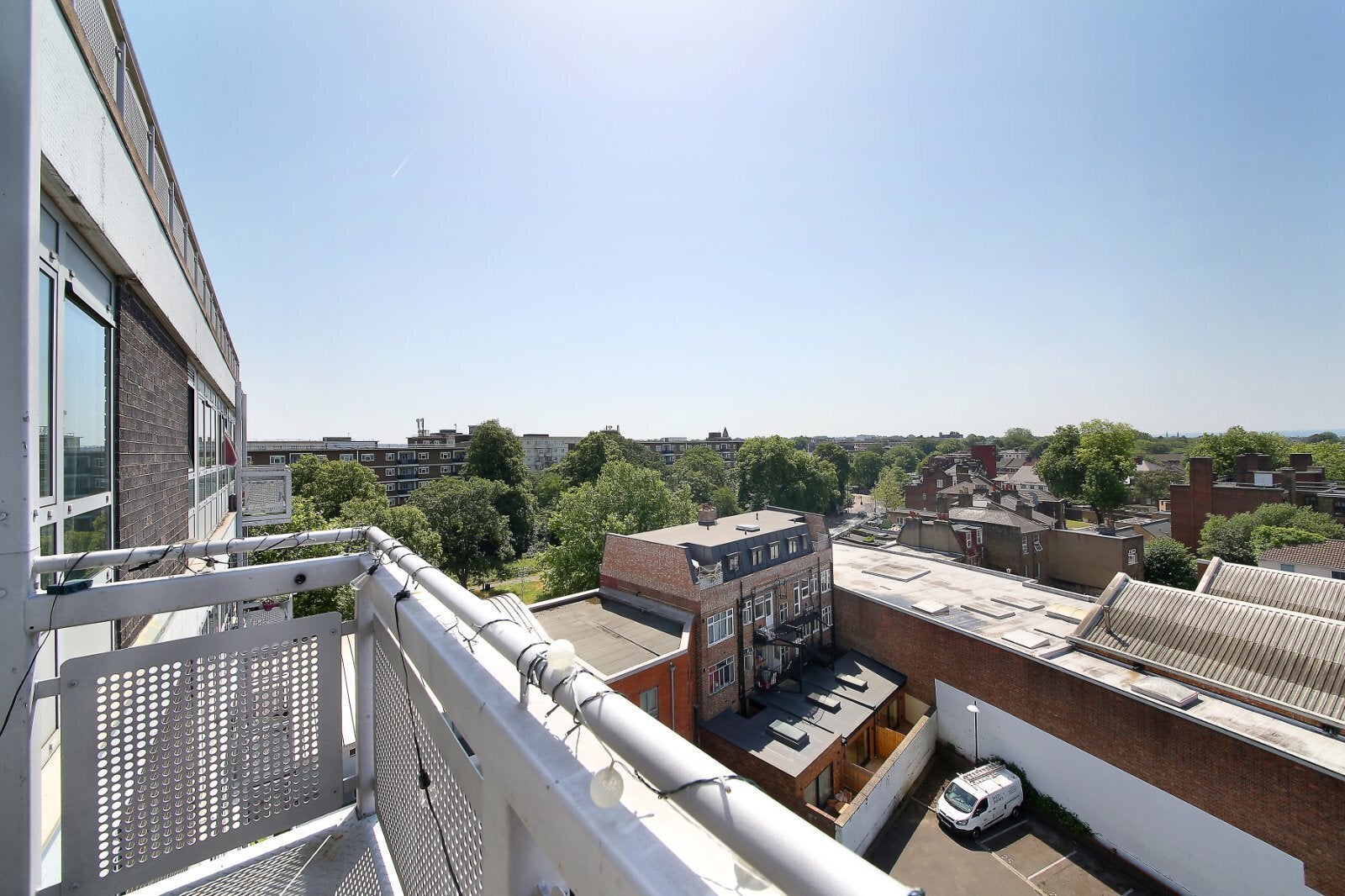 Flat New Park Road in Greater London
