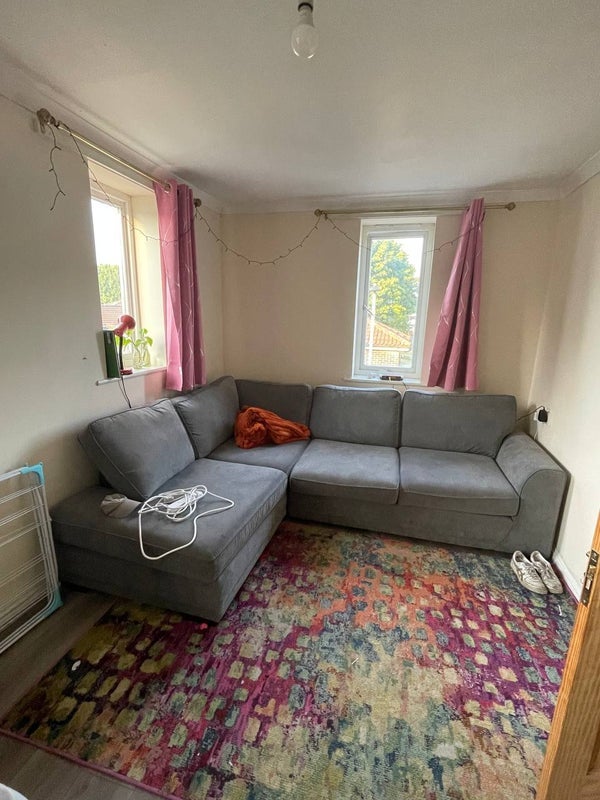 Room Lavington Close in Greater London
