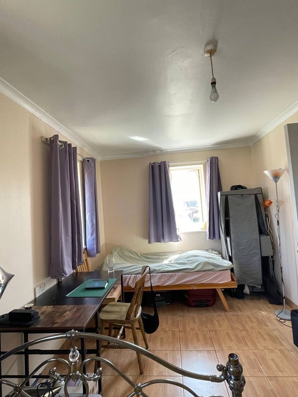 Room Lavington Close in Greater London