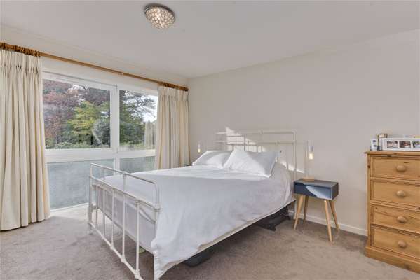 House Brackley in Elmbridge