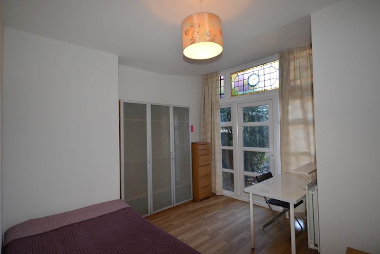 Flat Sunbury Avenue in Newcastle upon Tyne