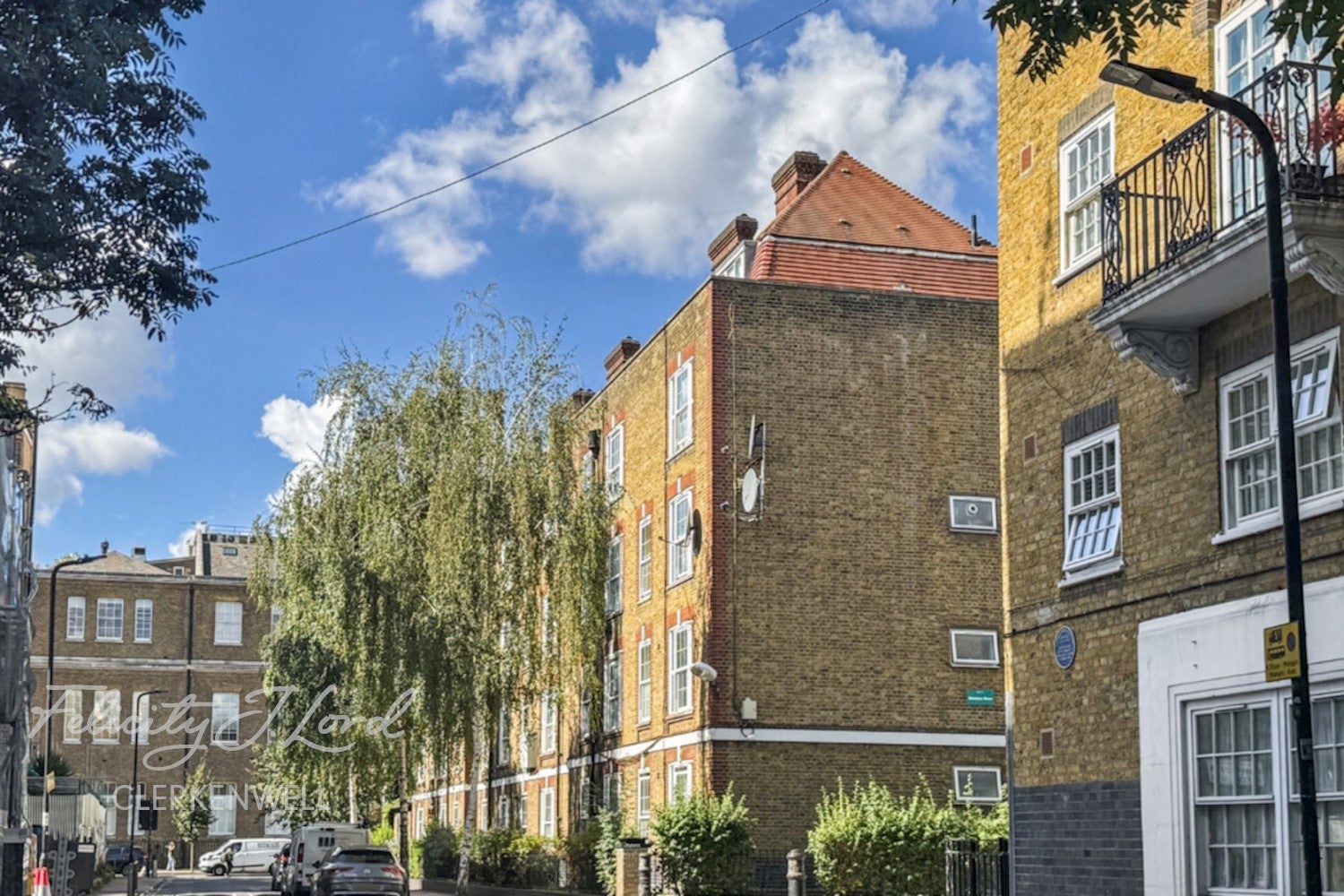 Flat Aldenham Street in Greater London