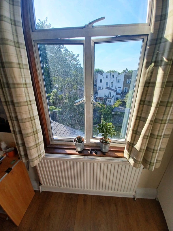 Room Jackson Road in Greater London