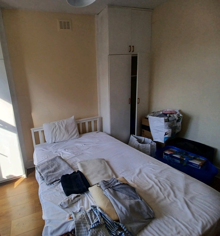 Room Jackson Road in Greater London