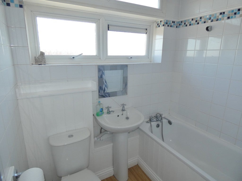 Flat Redgrave Road in Basildon