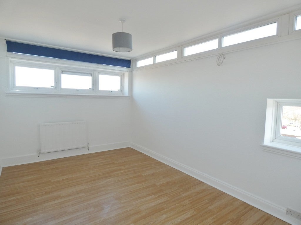 Flat Redgrave Road in Basildon
