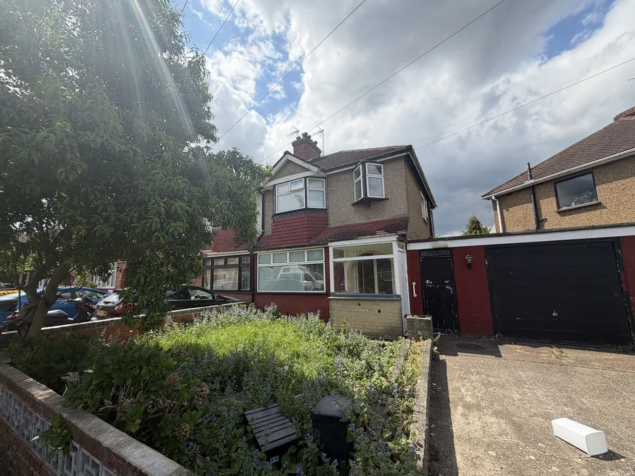 House Mapleton Crescent in Greater London