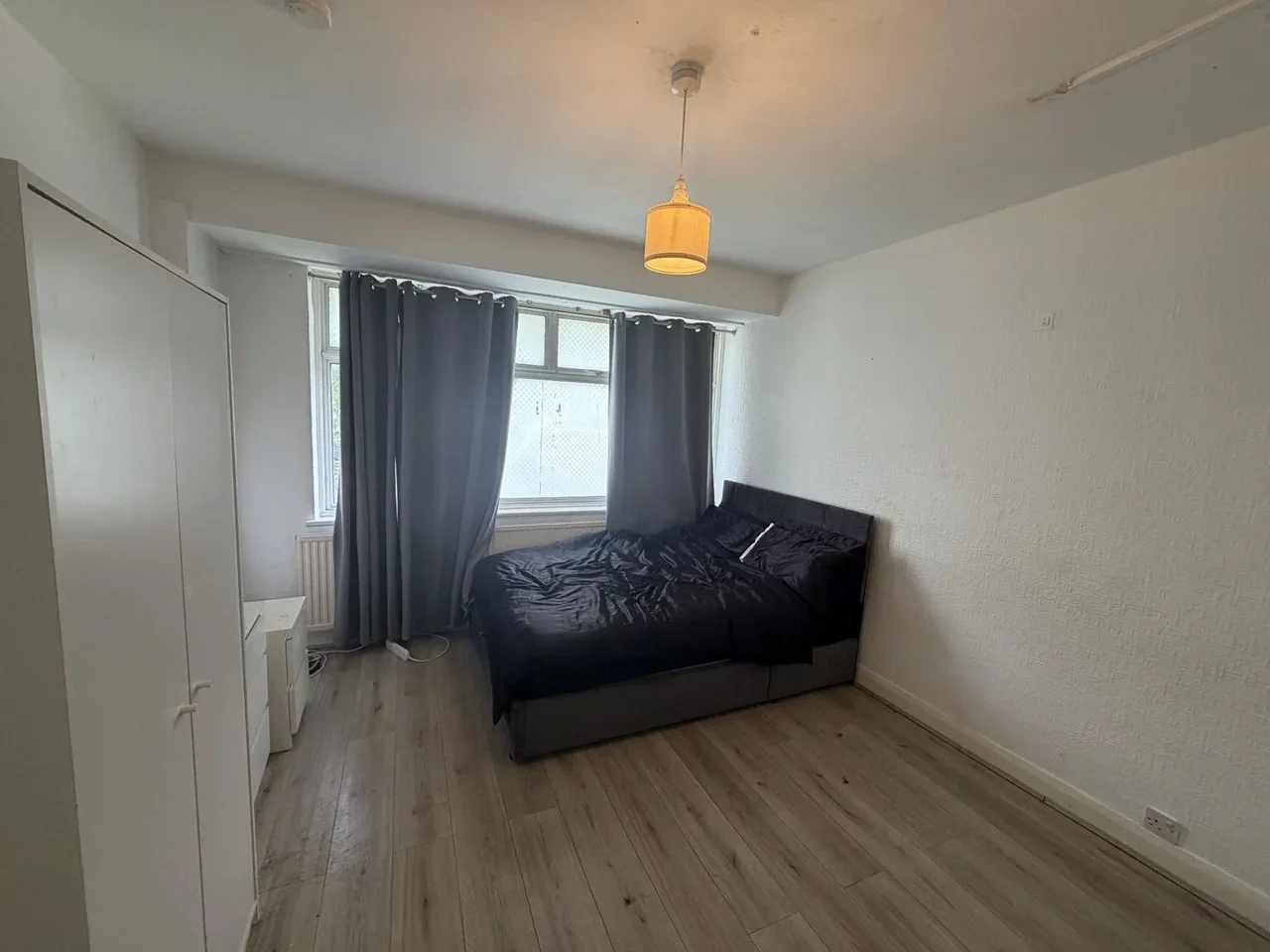 House Mapleton Crescent in Greater London
