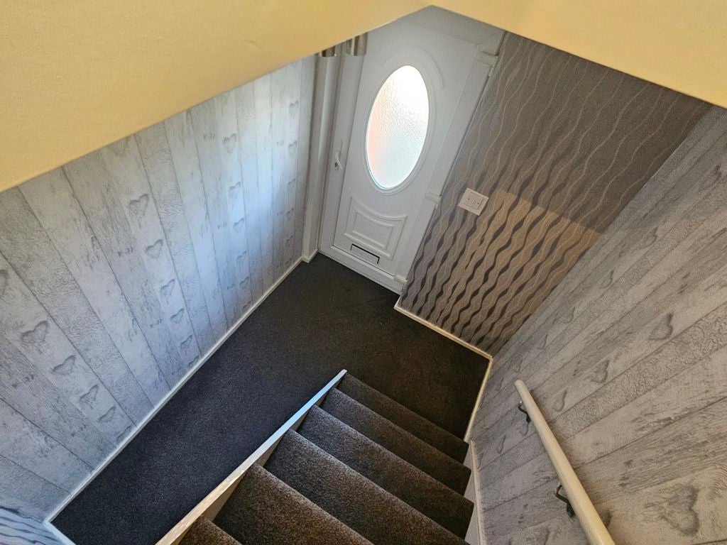 Flat Eshwood Square in Middlesbrough