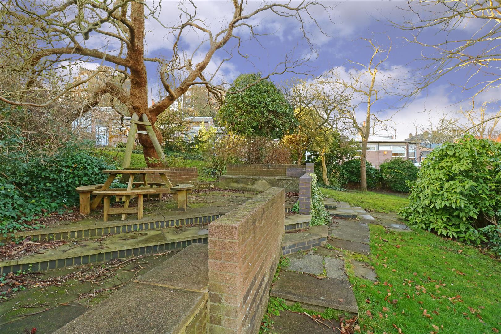House Southwood Lane in Greater London