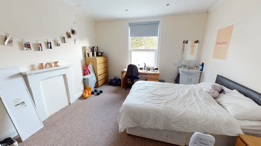 Flat Buckingham Mount in Leeds