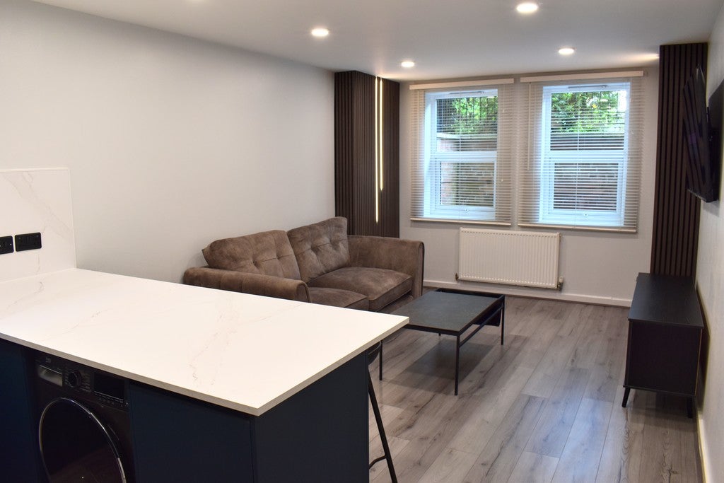 Flat Wilbraham Road in Manchester