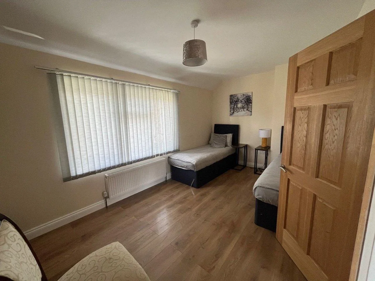 Room Lillechurch Road in London