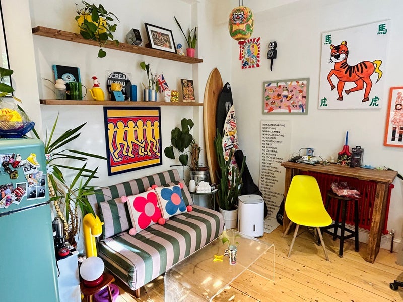 Flat Bodney Road in Greater London