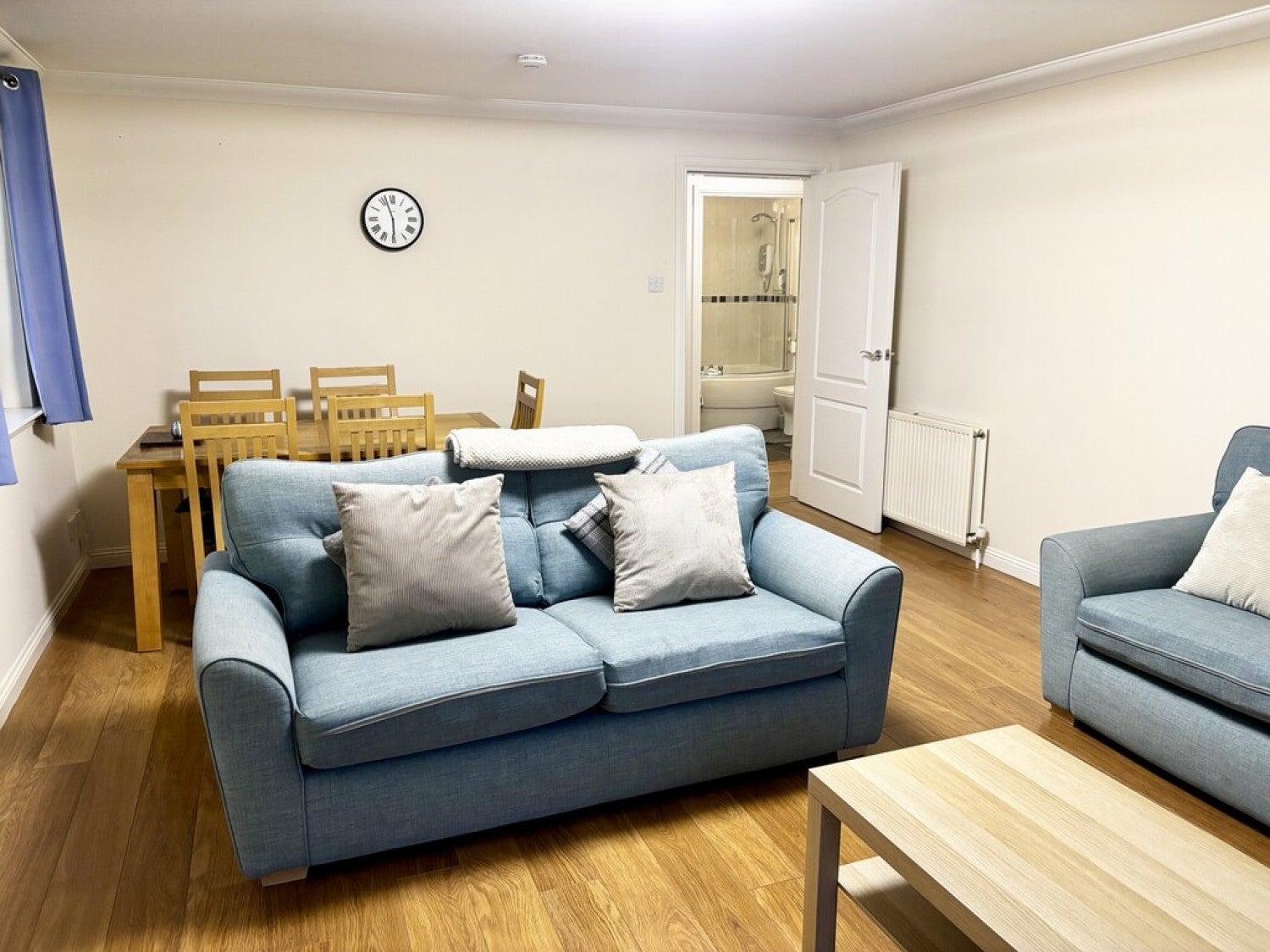 Flat Churchill Drive in Glasgow