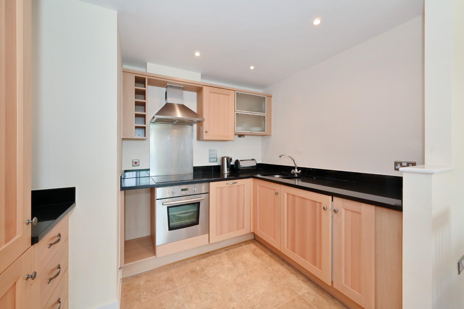 Flat Highbury Drive in Mole Valley