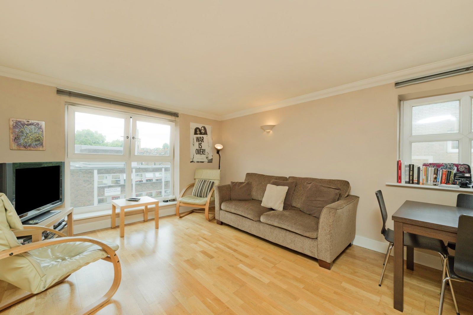 Flat Melville Place in Greater London