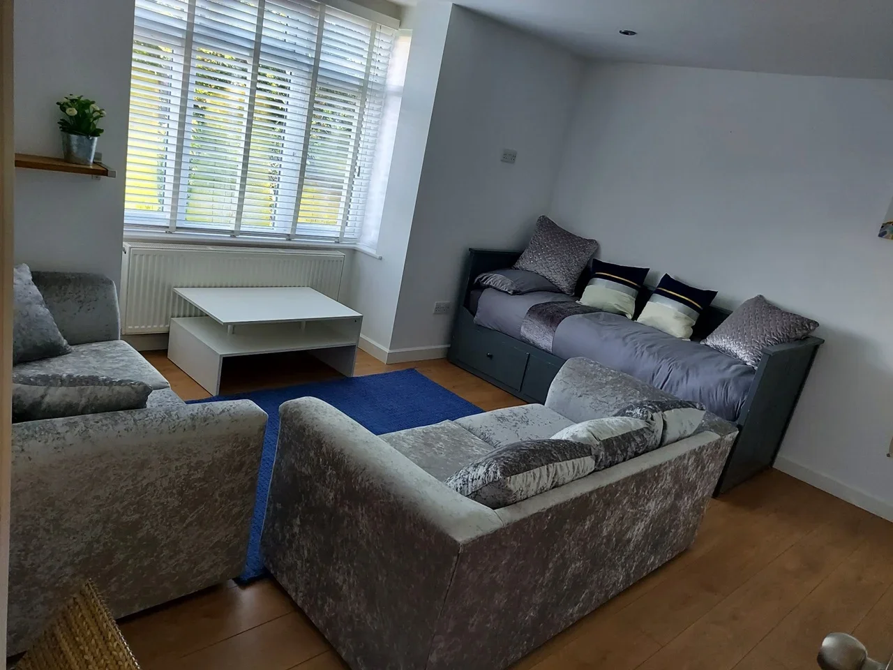 Room Hartfield Crescent in Greater London