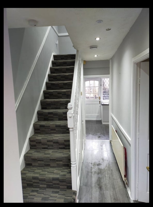 Room Asket Drive in Leeds