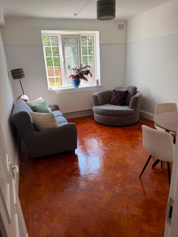 Room Babington Road in Greater London