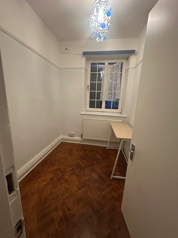 Room Babington Road in Greater London