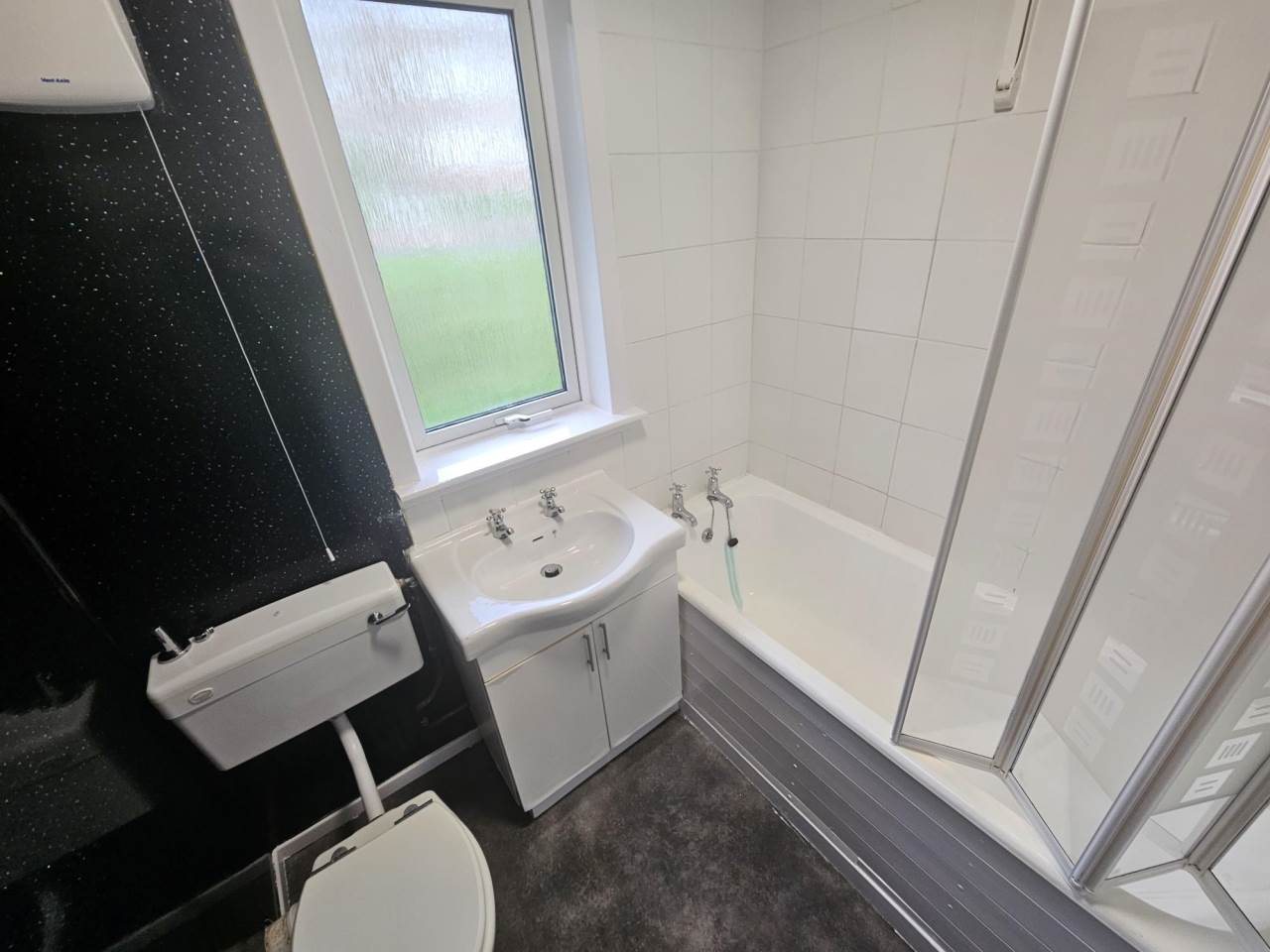 Flat Pentland Avenue in Dundee