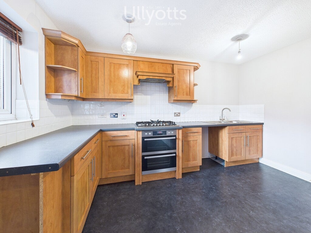 House Porter Close in Driffield