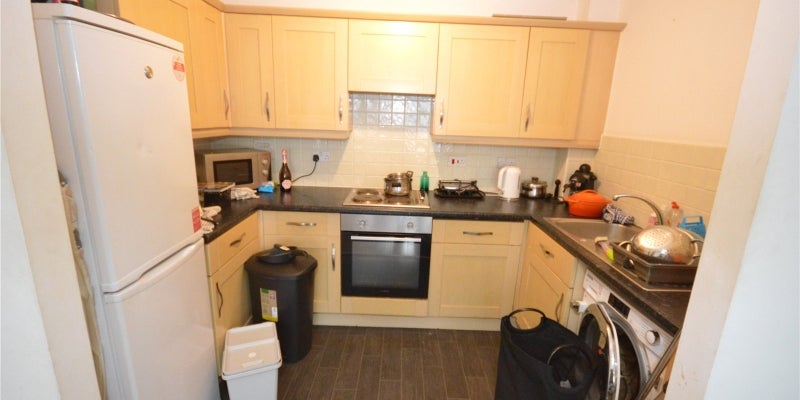 Flat Halewood Road in Liverpool