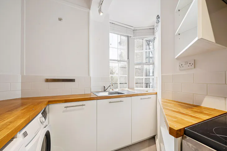 Flat Kensington Park Road in Greater London