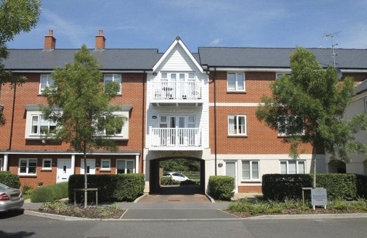 Flat Sierra Road in High Wycombe Community Board