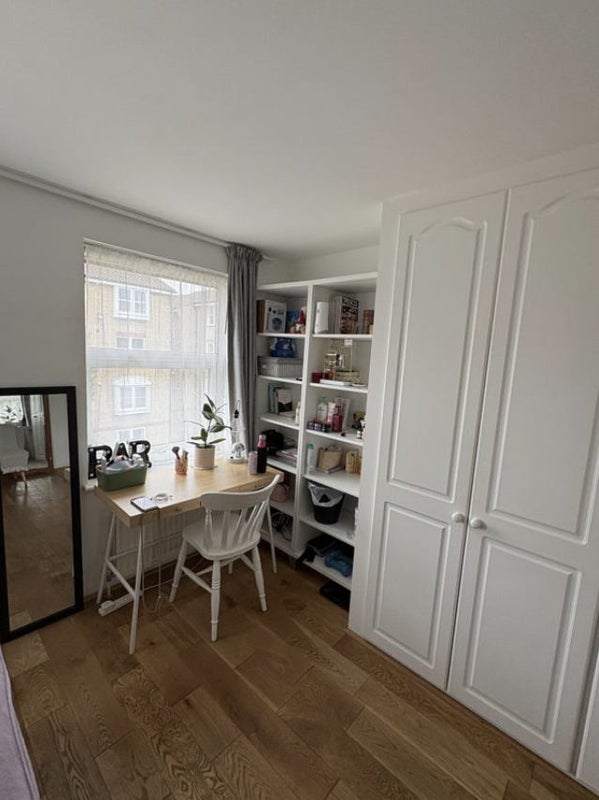 Room Barker Drive in Greater London