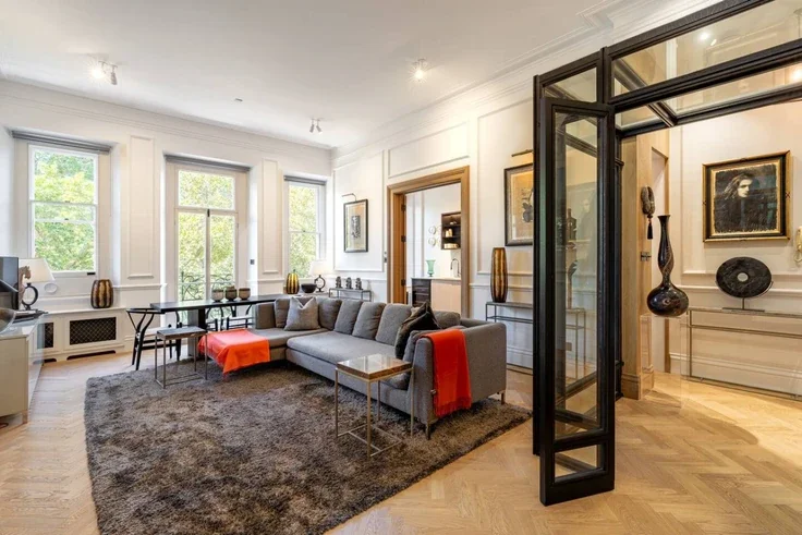 Flat Cadogan Square in Greater London