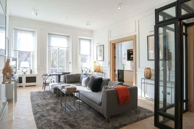Flat Cadogan Square in Greater London