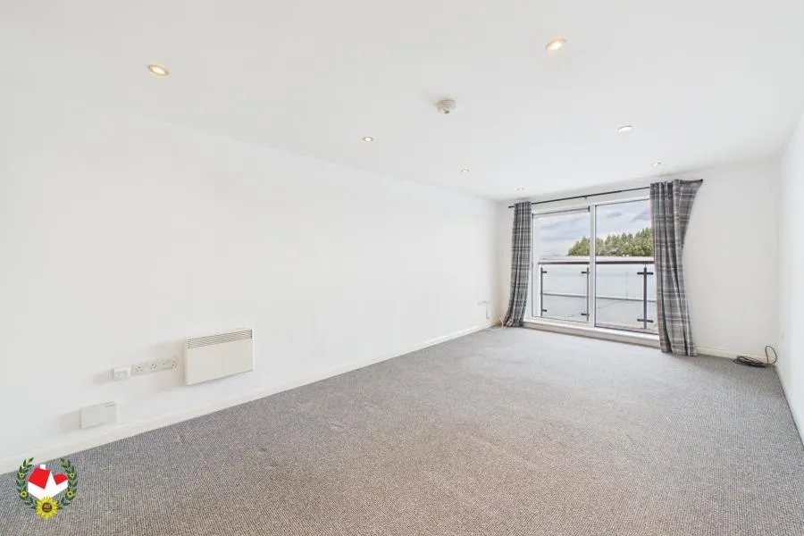 Flat Whittle Way in Gloucester