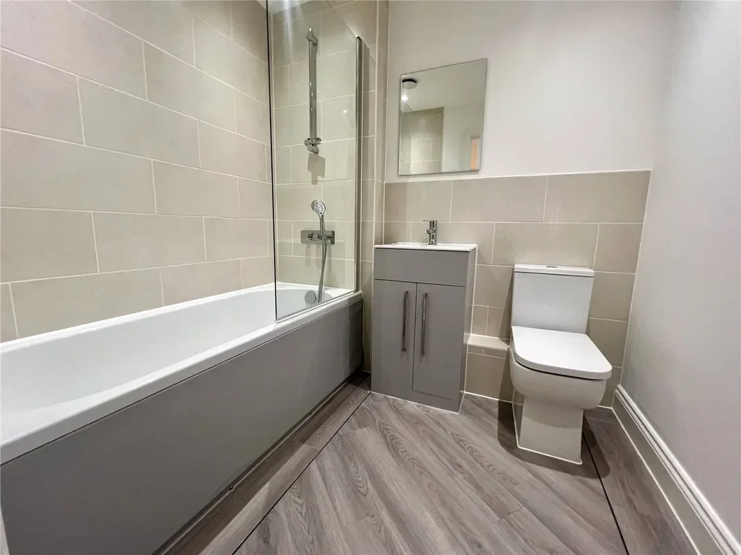 Flat Wimborne Road in Poole