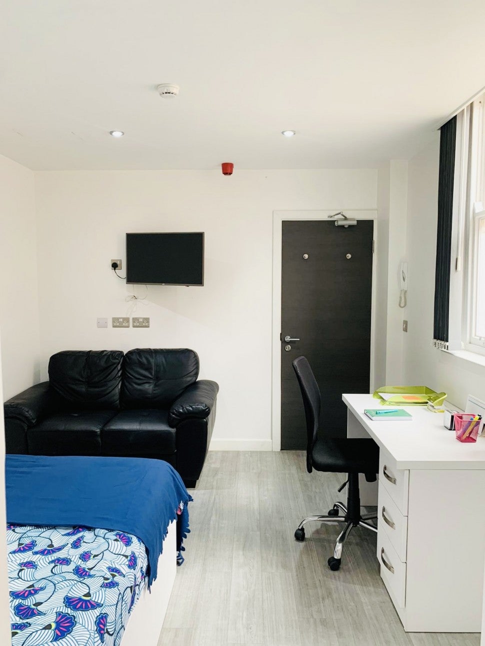 Room West Walk in Leicester