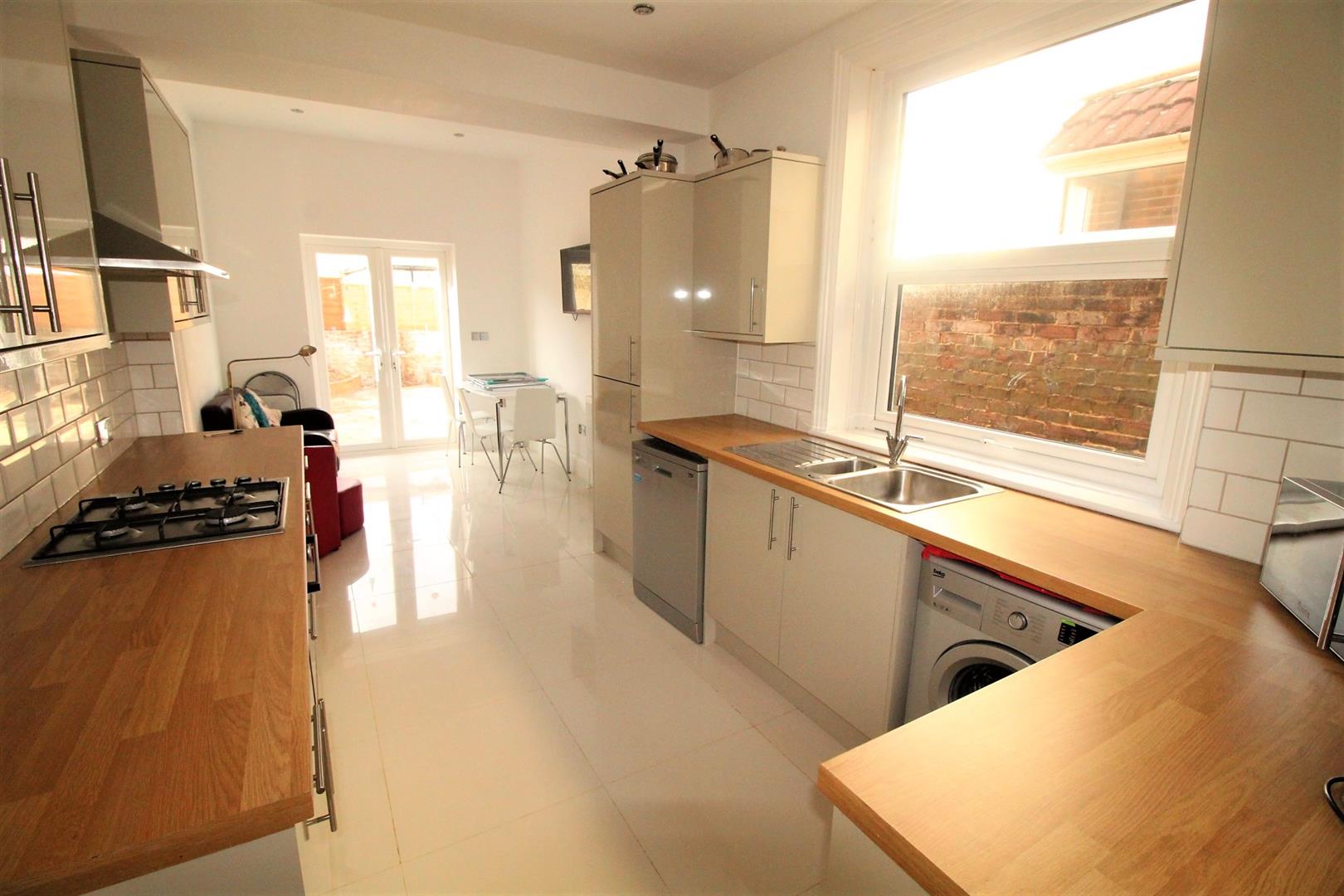 Room Percy Road in Portsmouth