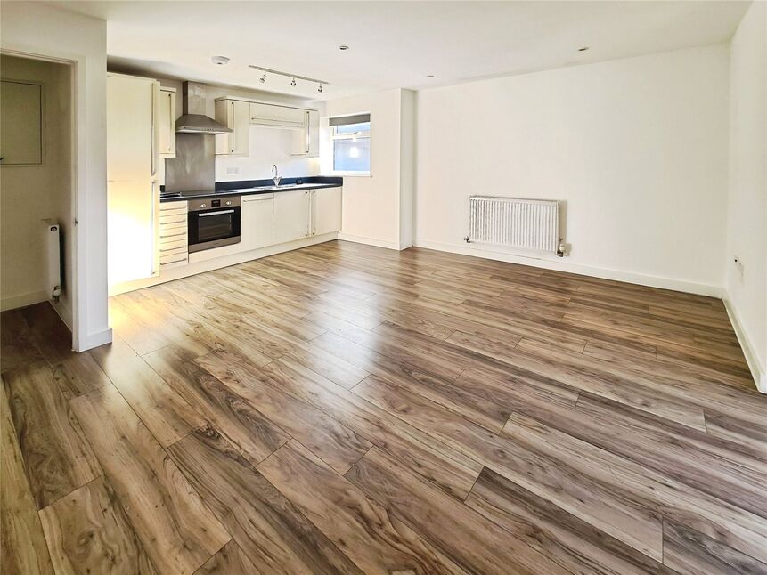 Flat Waterloo Road in Southampton
