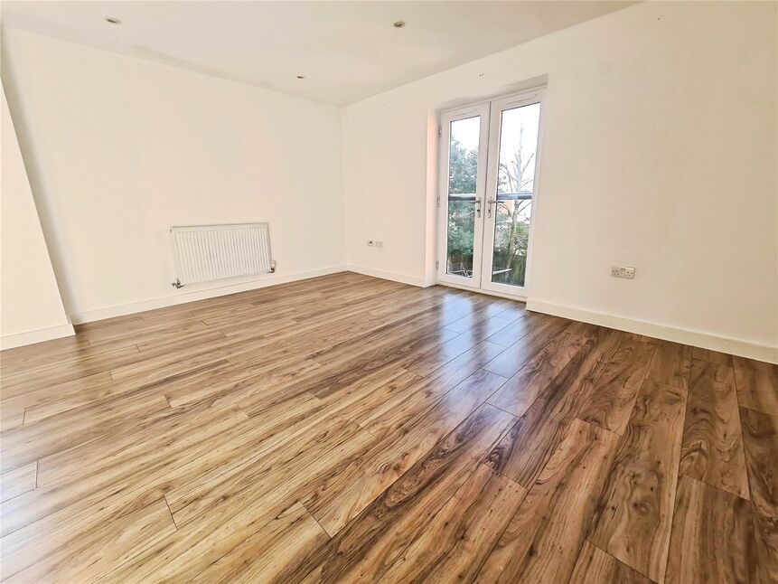 Flat Waterloo Road in Southampton