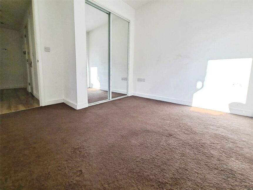 Flat Waterloo Road in Southampton
