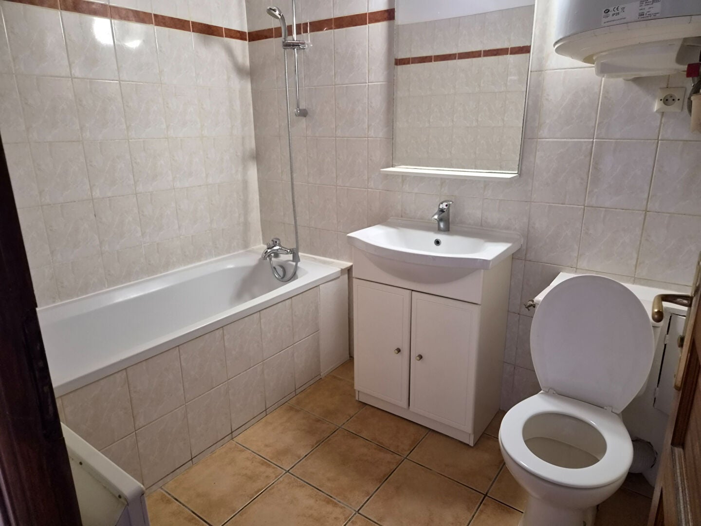 Flat Place Rollon in Saint-Clair-sur-Epte