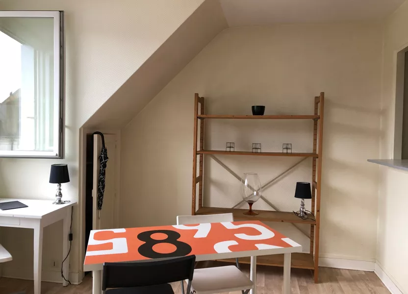 Appartement Rue des Halles à Tours