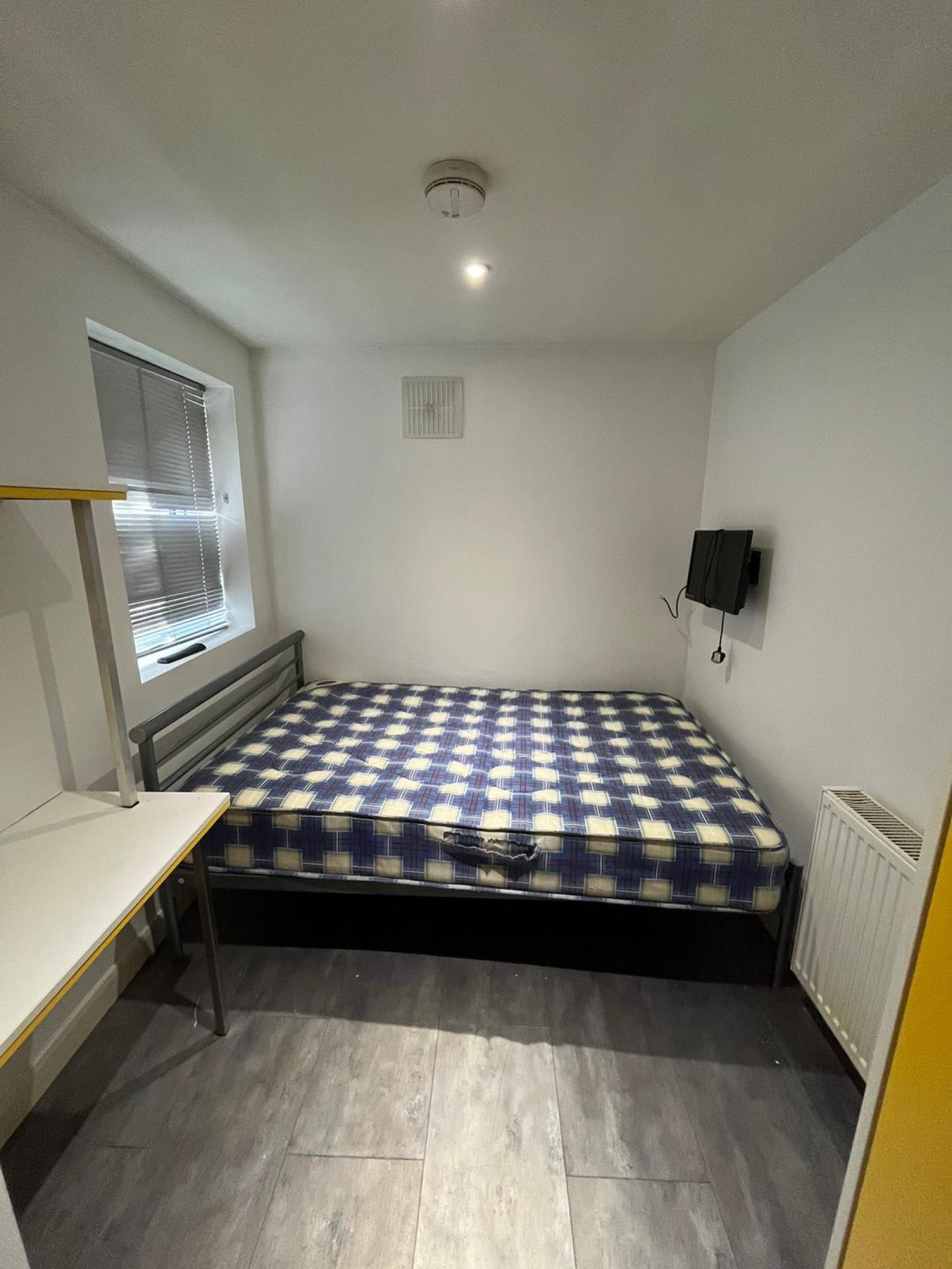 Room Leek Road in Stoke-on-Trent