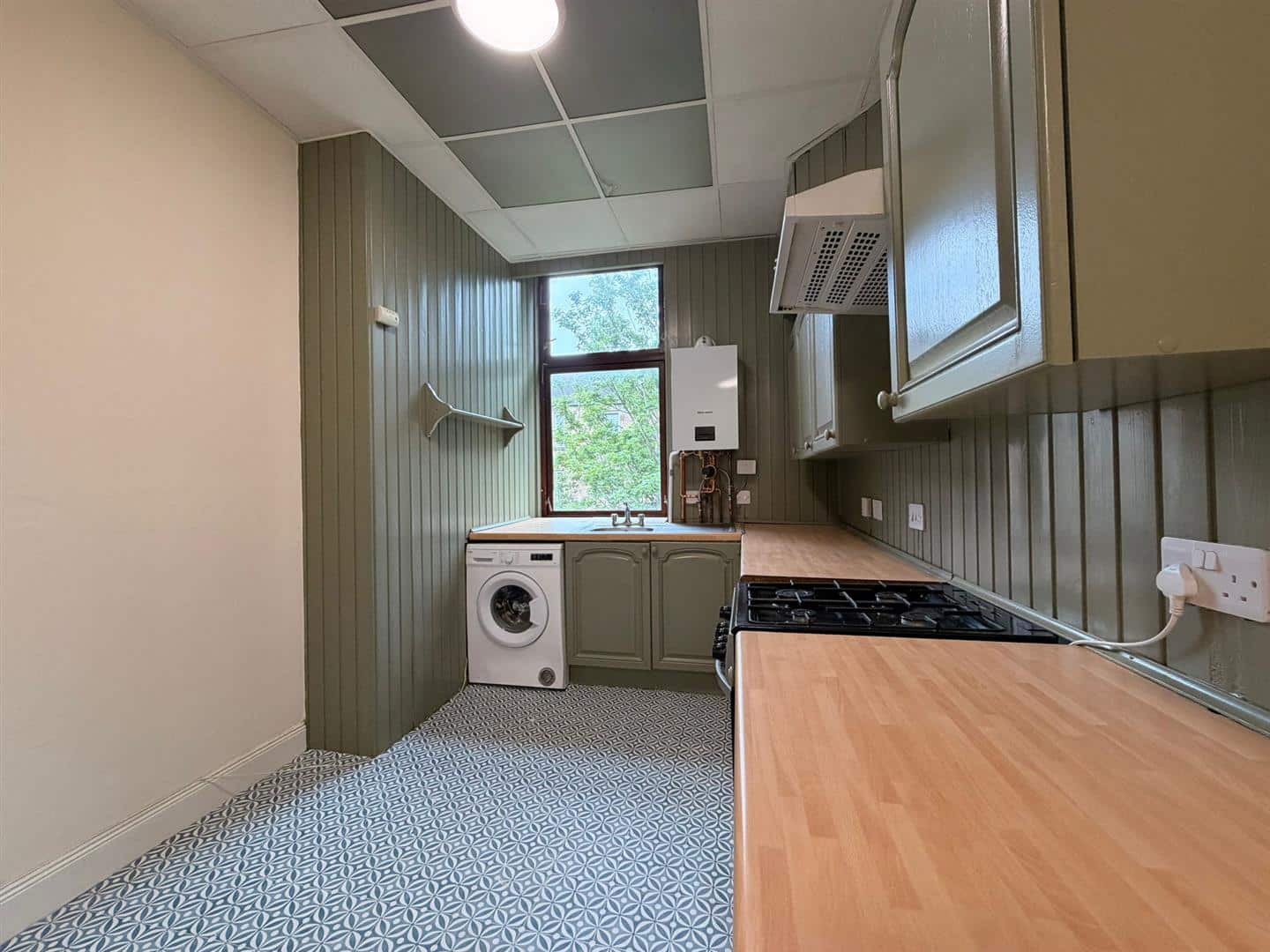 Flat Ingleby Drive in Glasgow