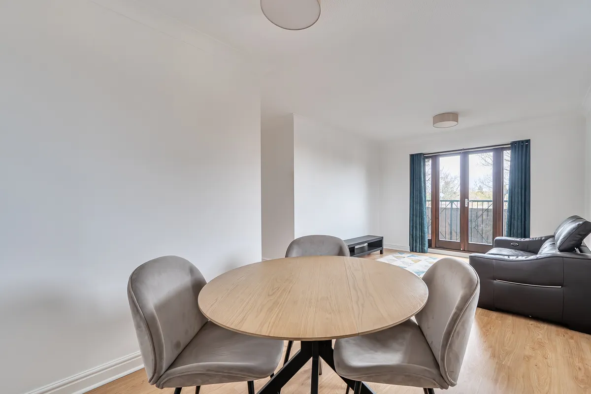 Flat Ludlow Road in Maidenhead
