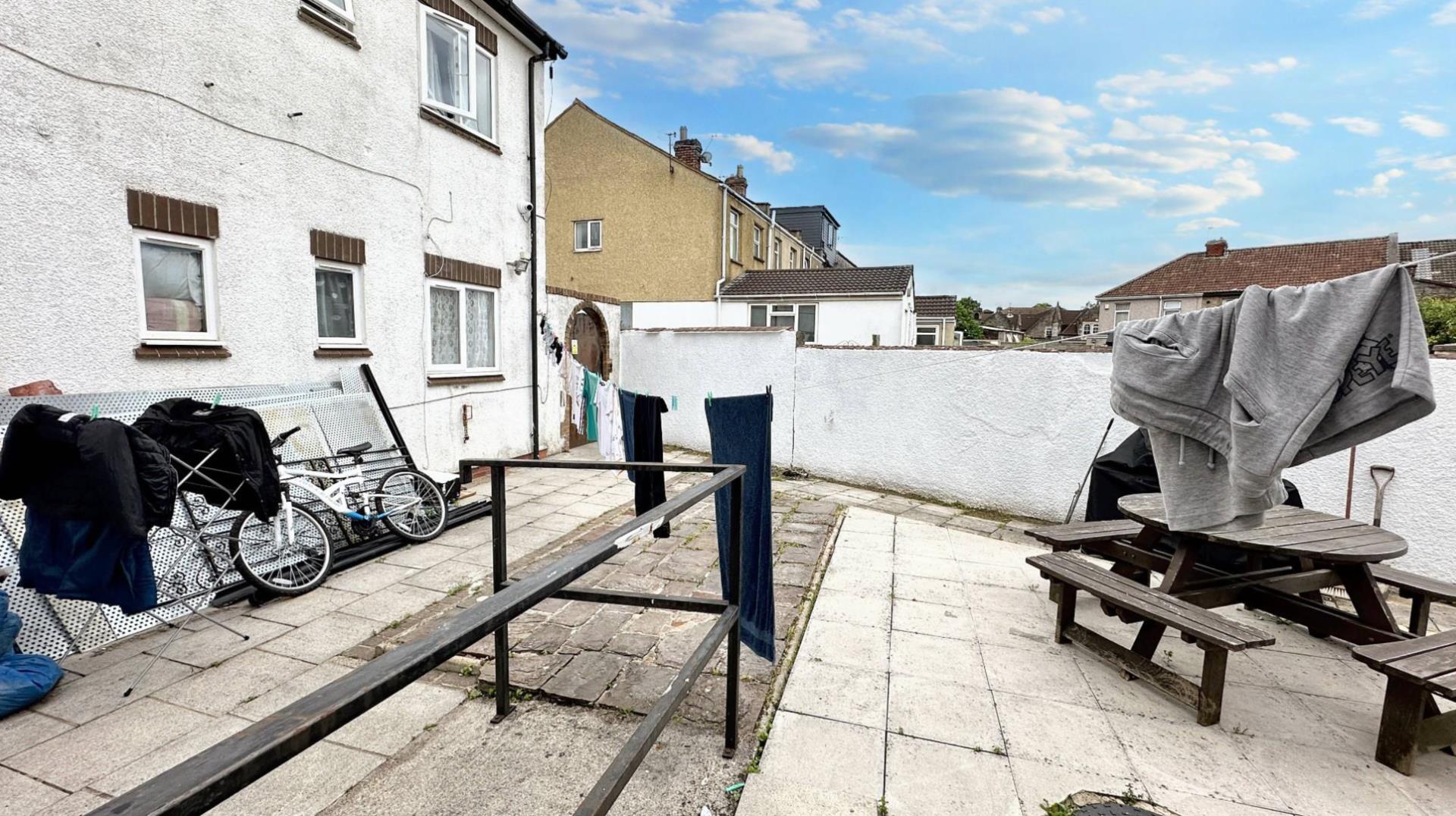 Flat Lodge Causeway in Bristol