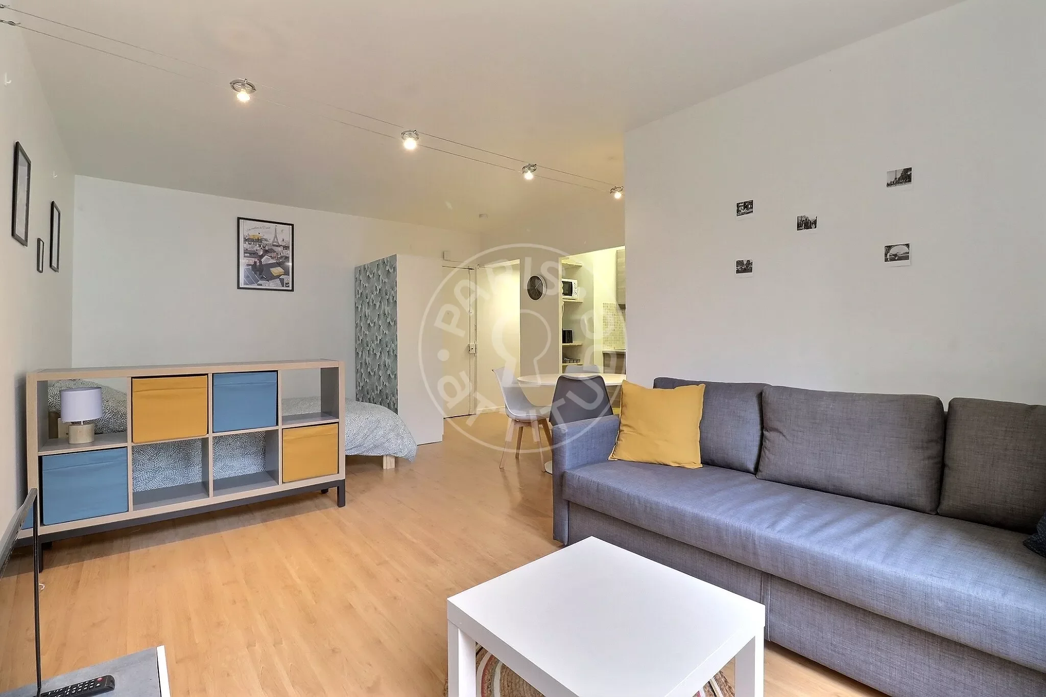 Appartement Rue de la Brèche aux Loups à Paris