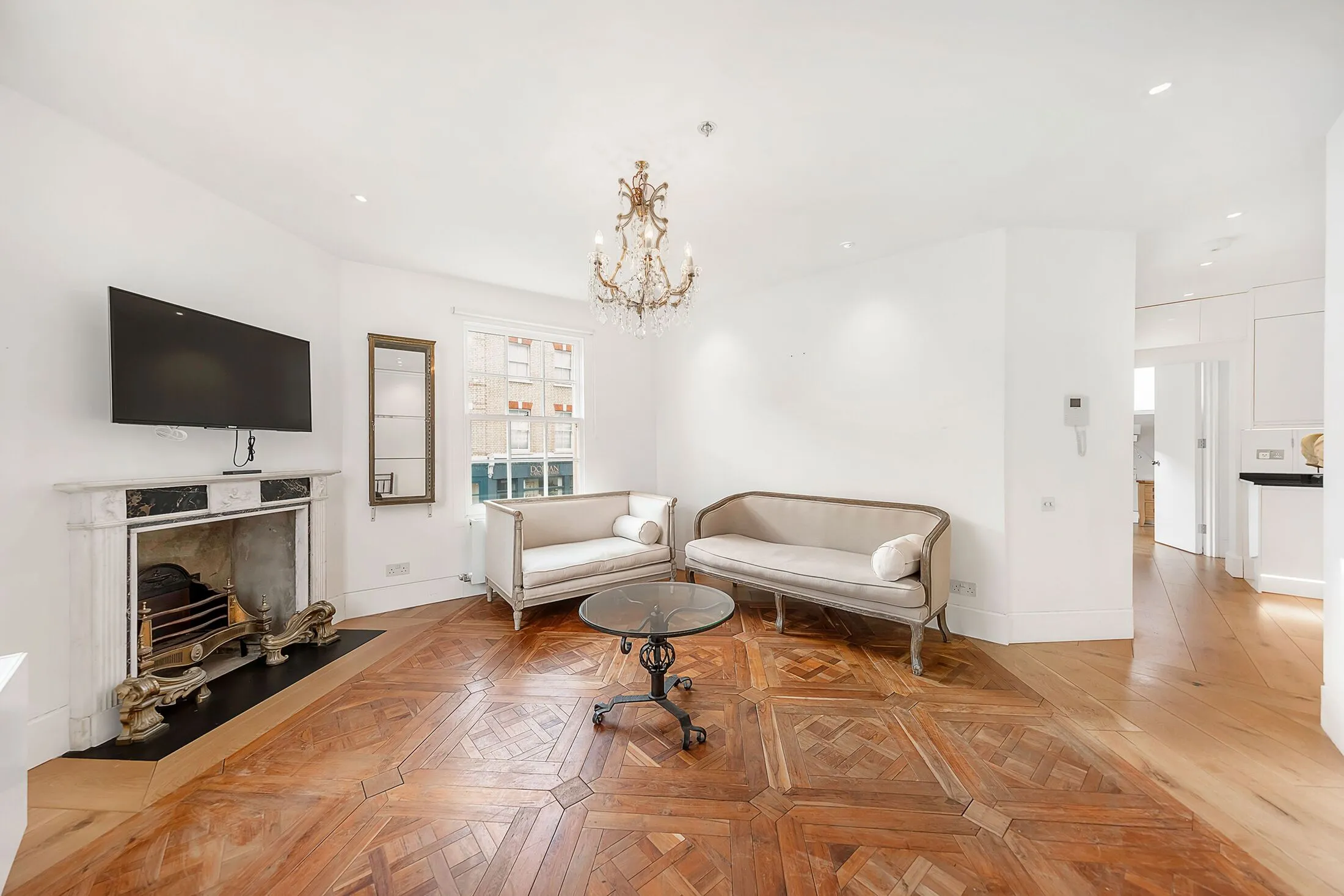 Flat Lillie Road in Greater London